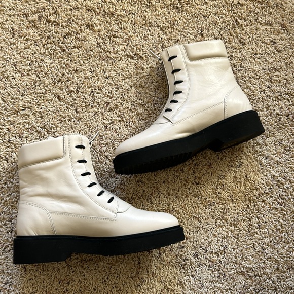 NWT✨AQUATILIA White Boots (7.5) - Picture 1 of 10